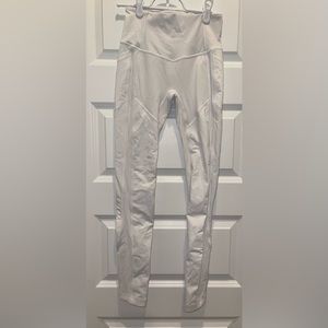 Lululemon white wunder train tights 28” sz 4